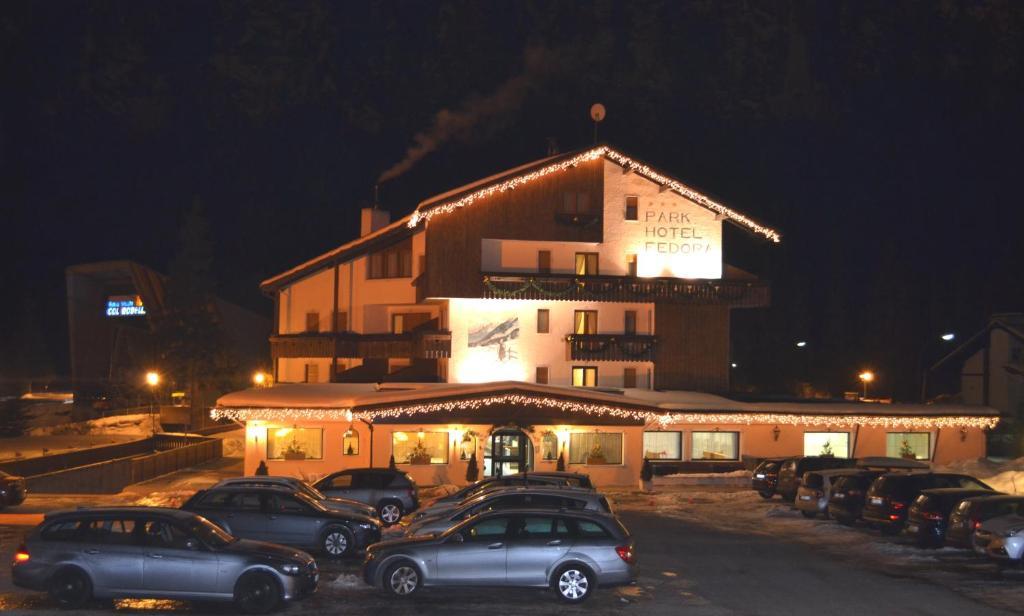 Parkhotel Fedora Campitello di Fassa Bagian luar foto